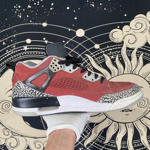 Athletic_Shoes